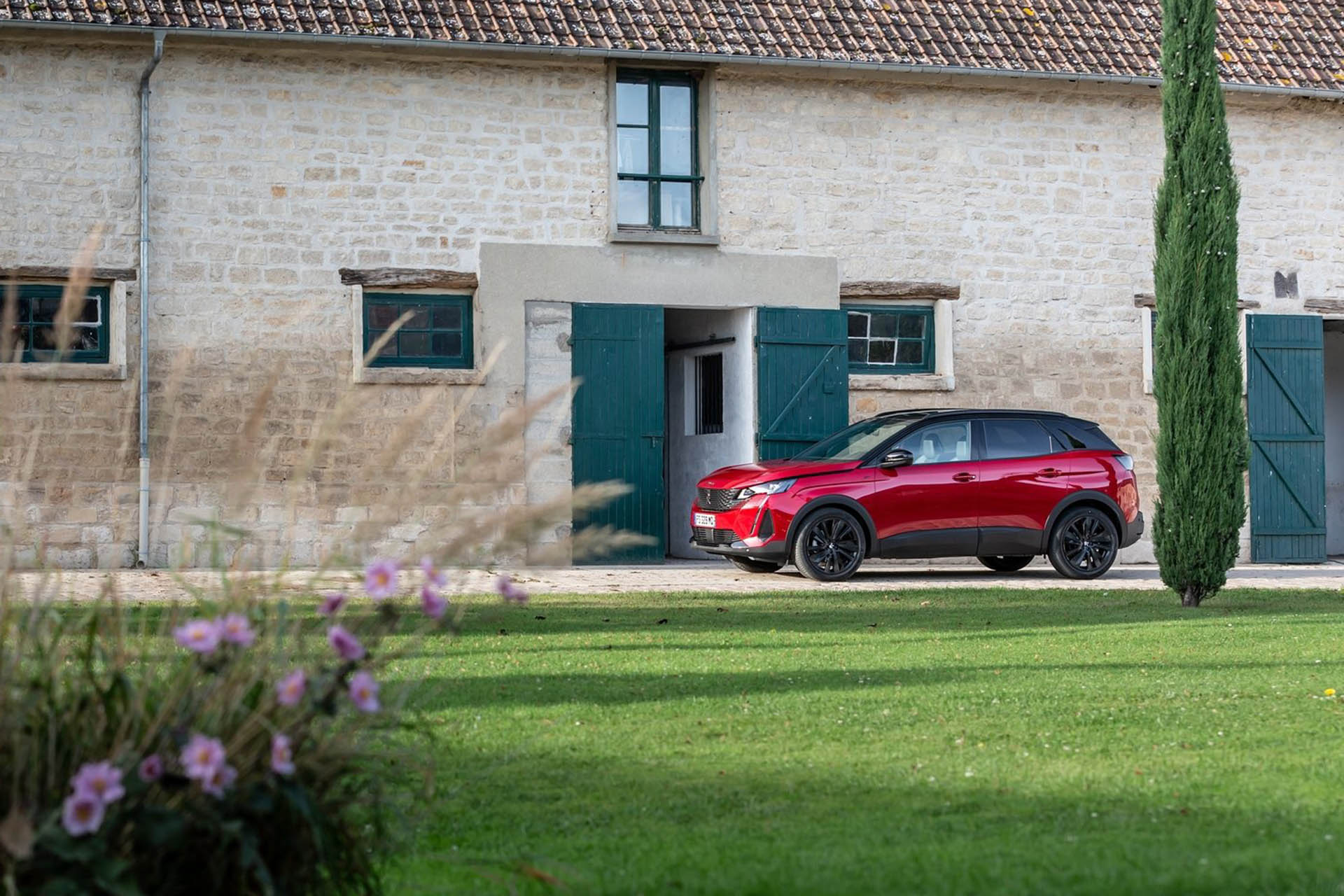 Peugeot 3008 και 5008 με νέα υβριδικά σύνολα