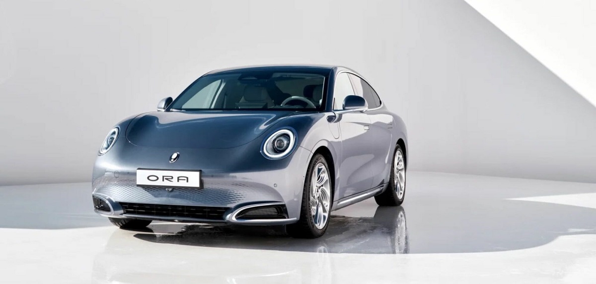 Next Ora Cat: Kινεζική ΕV επέλαση σε τέσσερις πόρτες