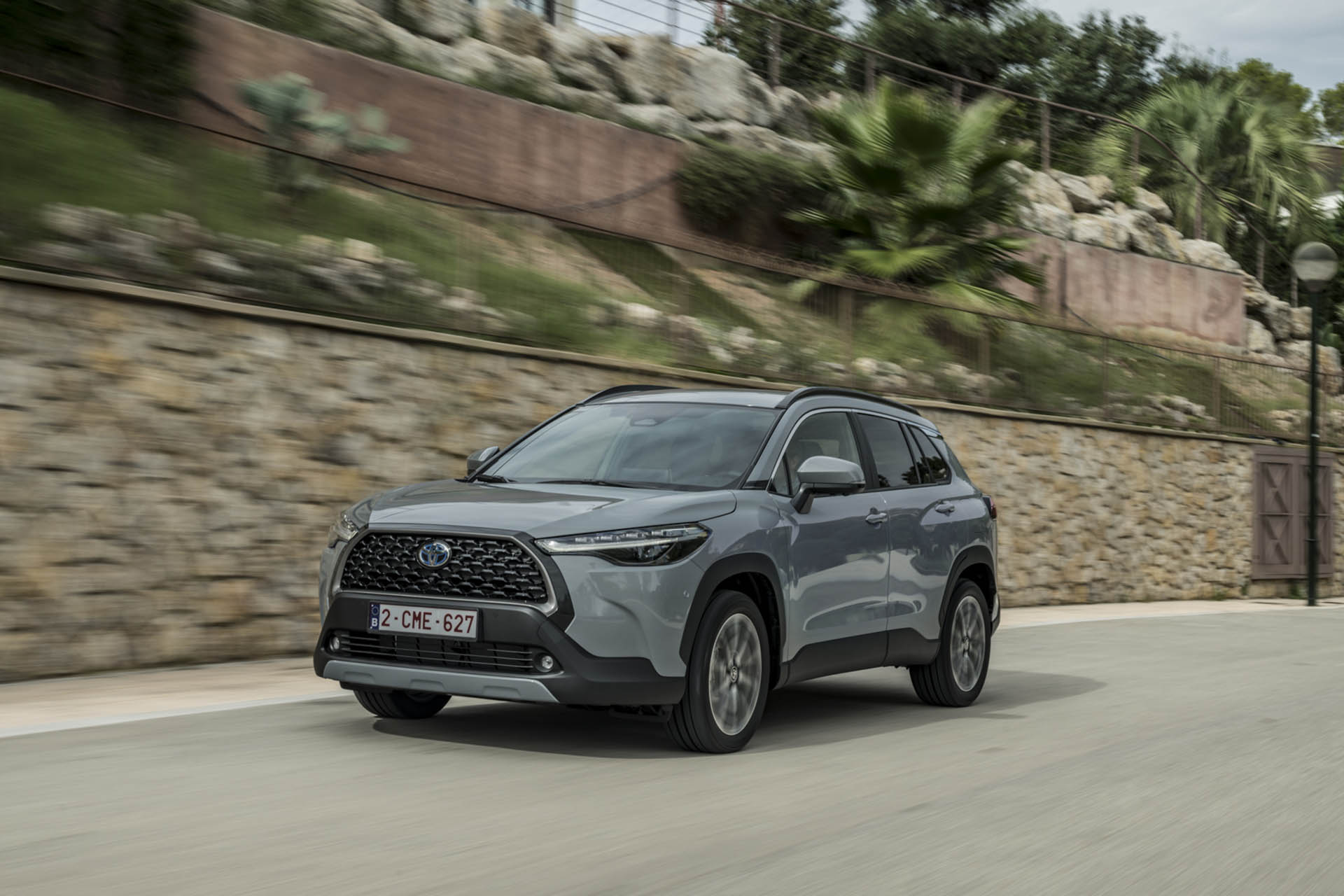 Οδηγούμε το νέο Toyota Corolla Cross στην Ισπανία