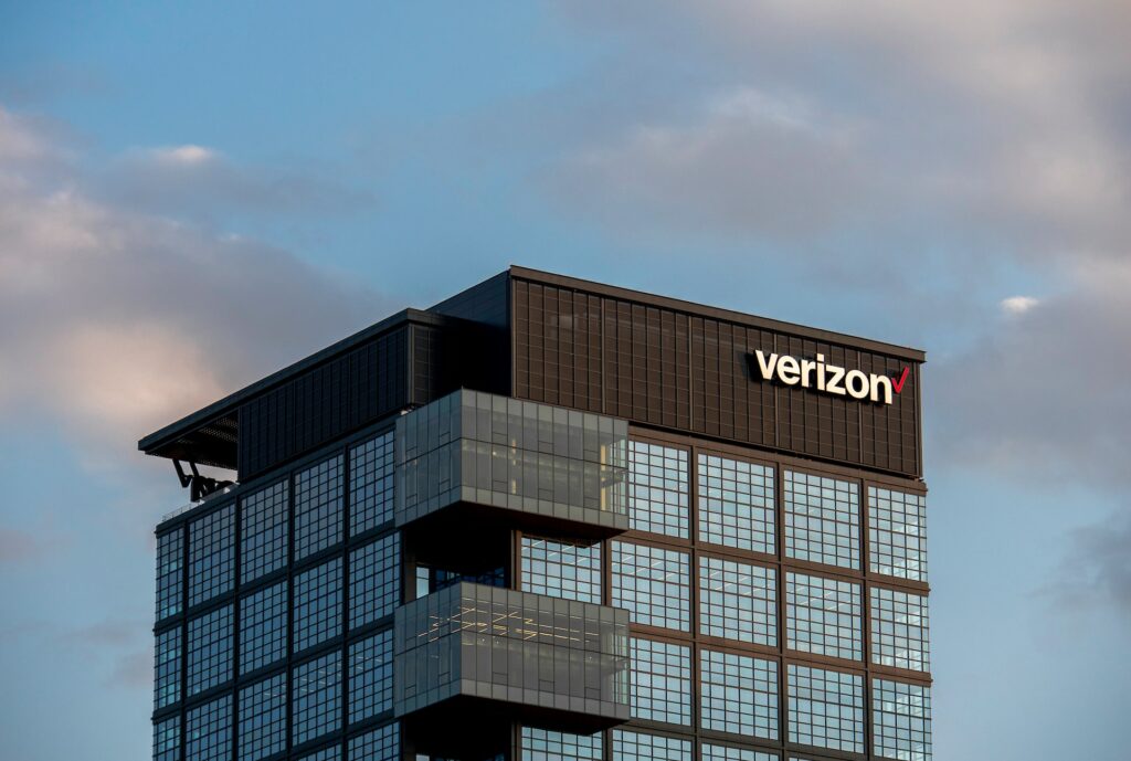 Verizon: Υποχώρησαν τα κέρδη – Aυξήθηκαν τα έσοδα σε 34,2 δισ.