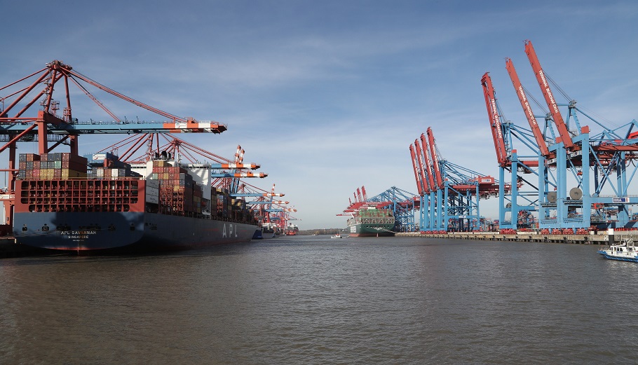 Γερμανία: Η Cosco μπαίνει στο Αμβούργο αλλά με μειοψηφικό μερίδιο