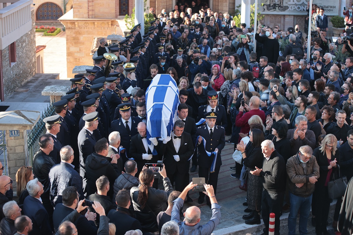Εικόνες από την κηδεία του Αλ. Νικολαΐδη © EUROKINISSI