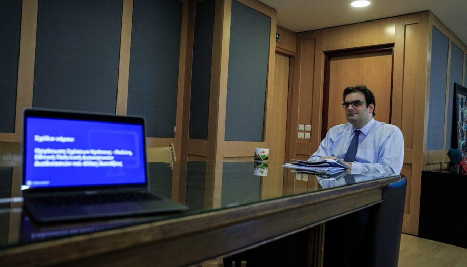 Συμμετοχή με τηλεδιάσκεψη του υπουργού Ψηφιακής Διακυβέρνησης Κυριάκου Πιερρακάκη στη συνεδρίαση του υπουργικού συμβουλίου @(ΓΙΩΡΓΟΣ ΚΟΝΤΑΡΙΝΗΣ/EUROKINISSI)