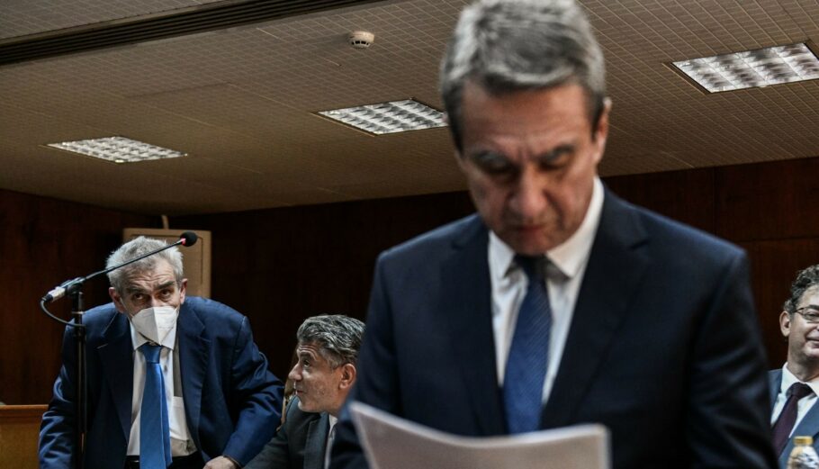 Ο Α. Λοβέρδος και ο Δημ. Παπαγγελόπουλος στο Ειδικό Δικαστήριο ©Eurokinissi
