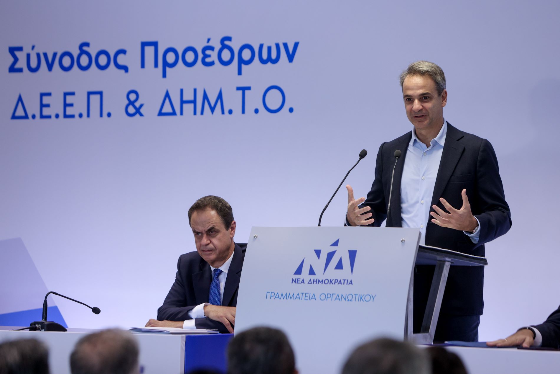 Μητσοτάκης: Στο πλευρό της κοινωνίας τους επόμενους δύσκολους μήνες