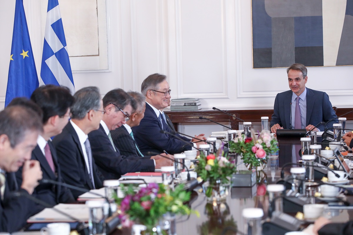 Στο Μαξίμου Ιάπωνες επιχειρηματίες για επενδύσεις σε ενέργεια – μεταφορές