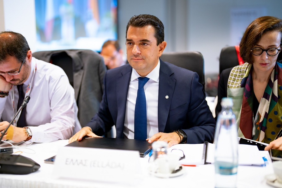 Σκρέκας: Για πρώτη φορά μέτρα της ΕΕ για τη βιοποικιλότητα