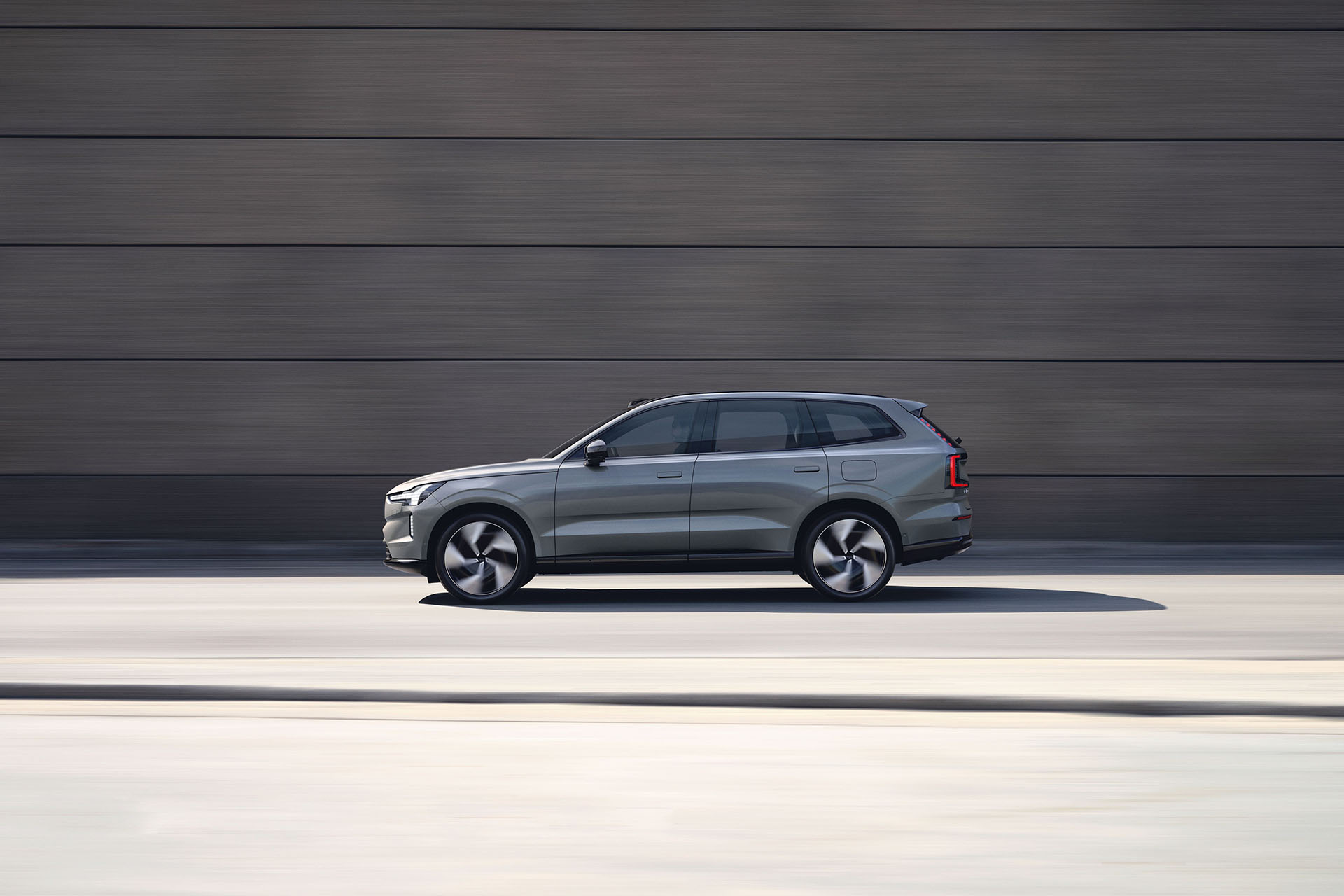 Αποκάλυψη για το κορυφαίο ηλεκτρικό Volvo EX90