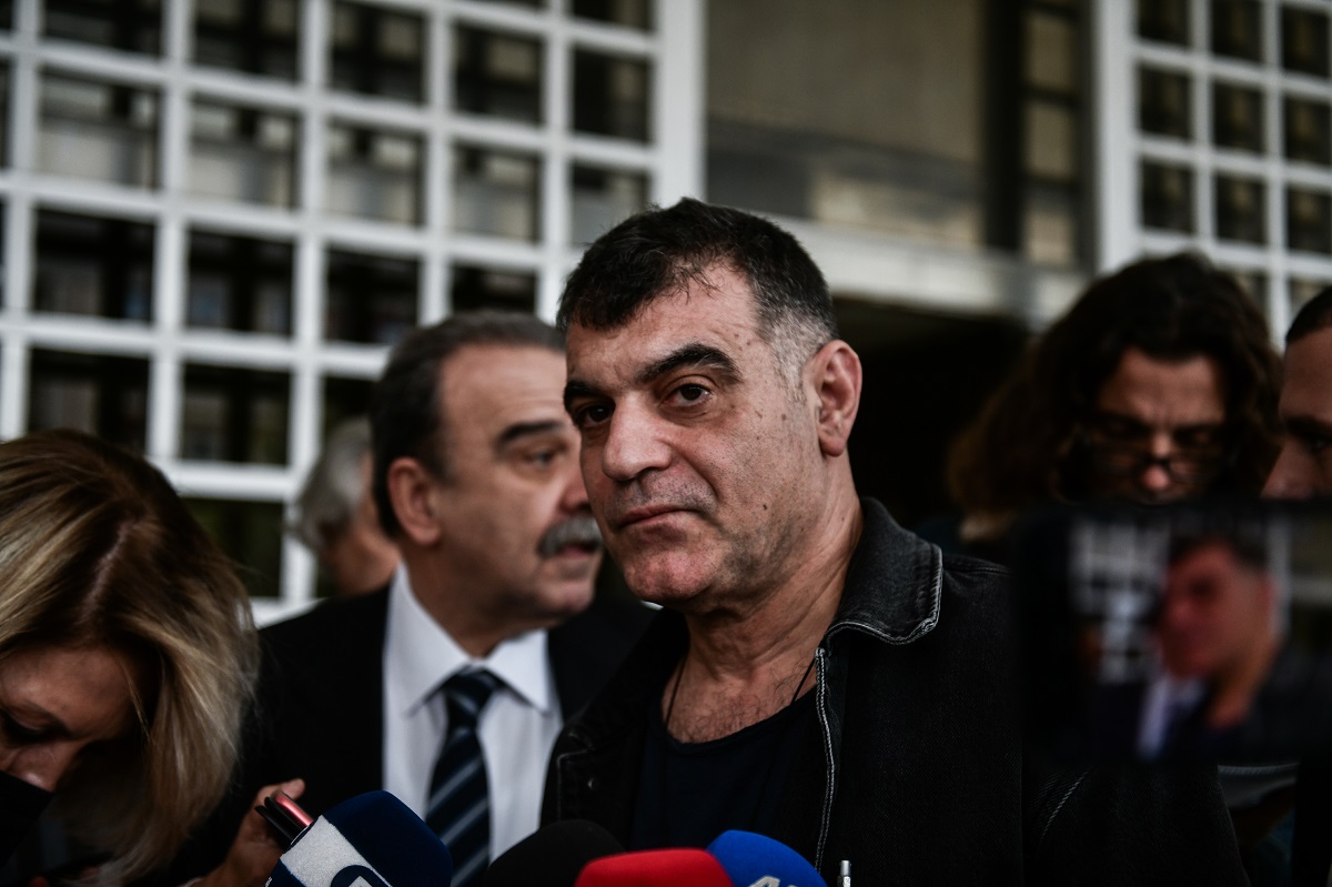Βαξεβάνης: Καλείται να καταθέσει για την υπόθεση των παρακολουθήσεων