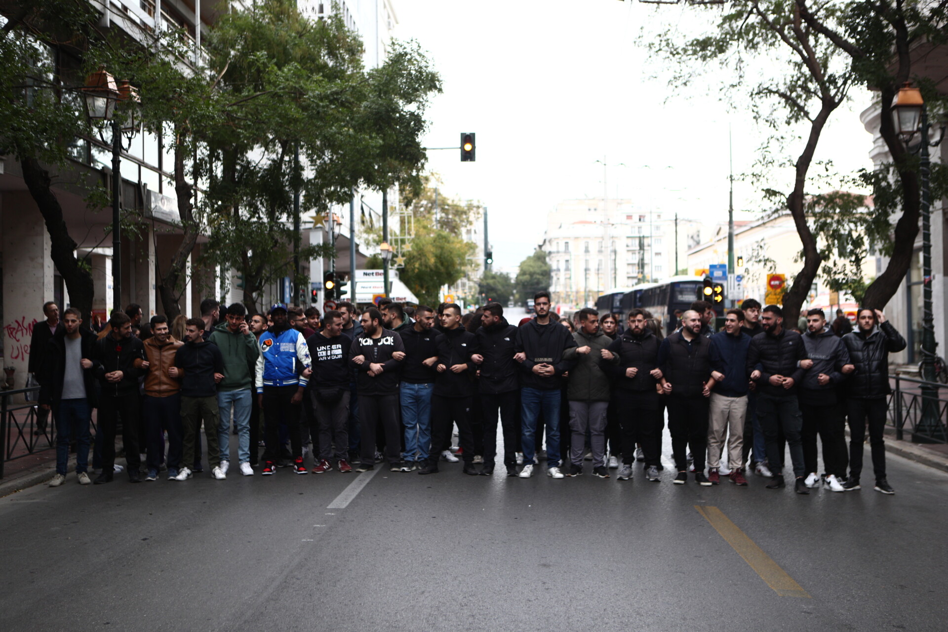 Σε εξέλιξη η πορεία για το Πολυτεχνείο