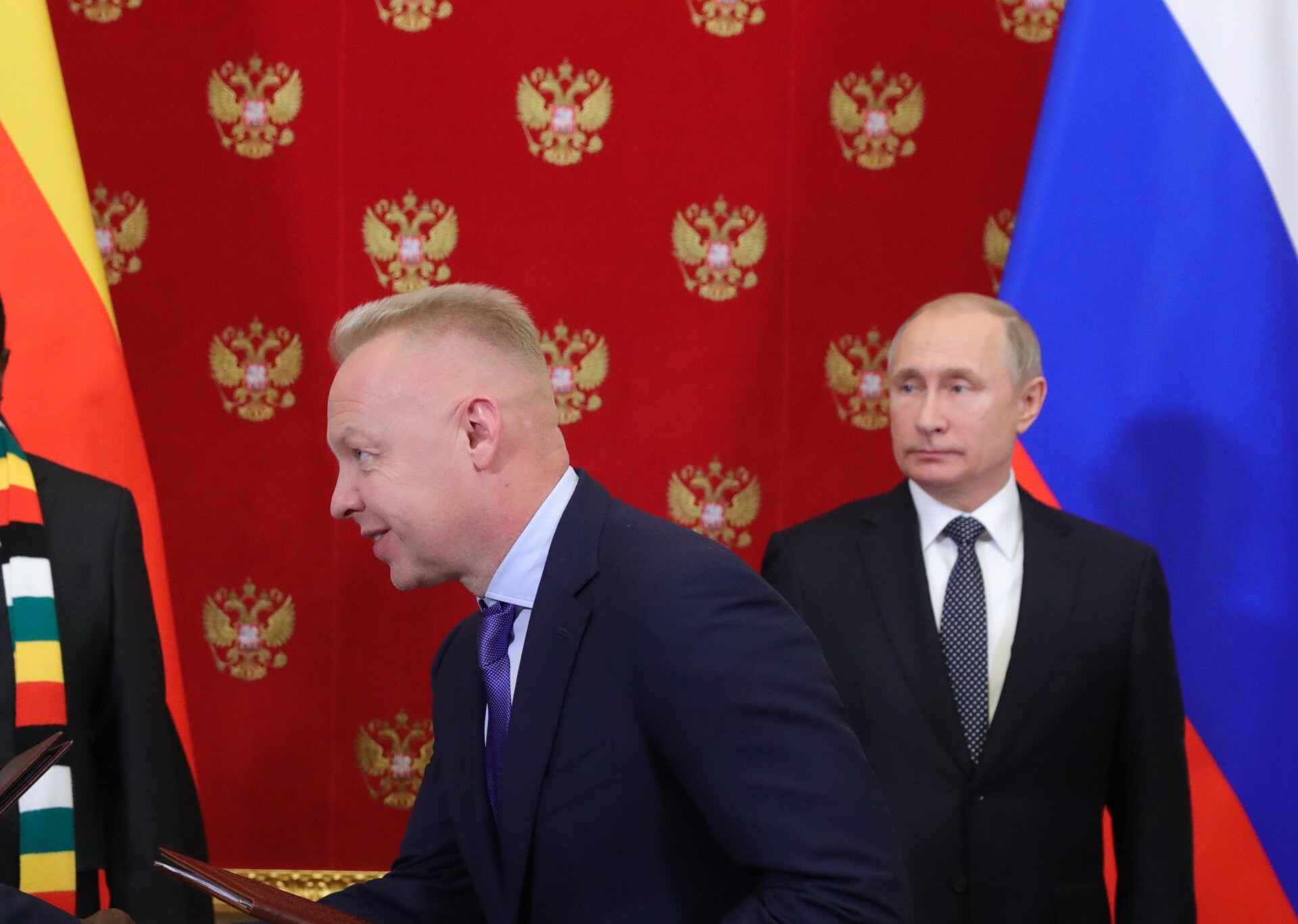 Ο Ντμίτρι Μαζέπιν και ο Βλαντιμίρ Πούτιν © EPA/MICHAEL KLIMENTYEV / SPUTNIK / POOL MANDATORY CREDIT