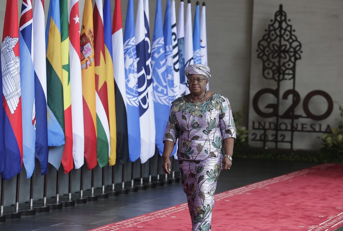 Η επικεφαλής του (ΠΟΕ), Νγκόζι Οκόντζο-Ιουεάλα © EPA/MAST IRHAM