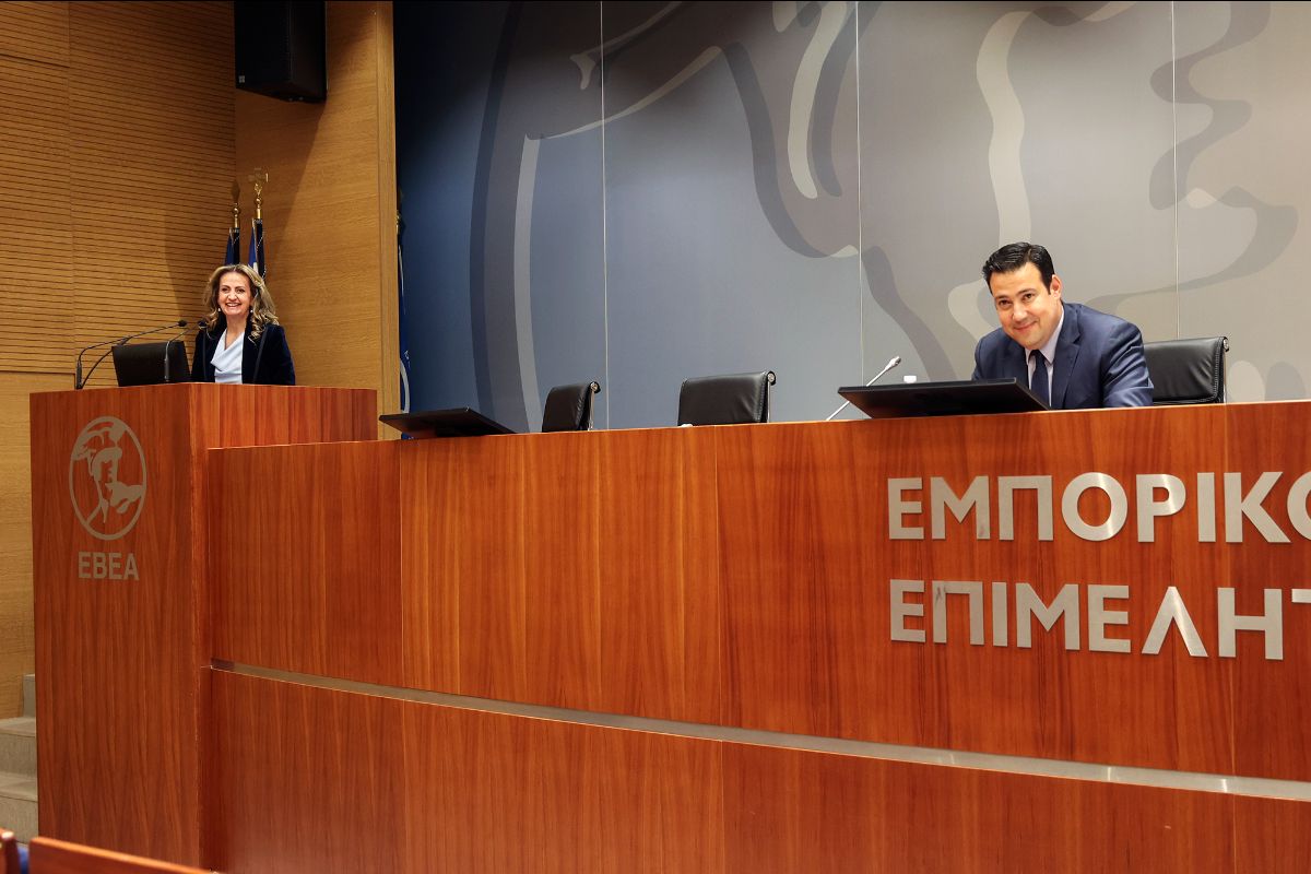 Ο γρηγόρης Σταματόπουλος και η Σοφία Κουνενάκη-Εφραίμογλου © ΕΒΕΑ