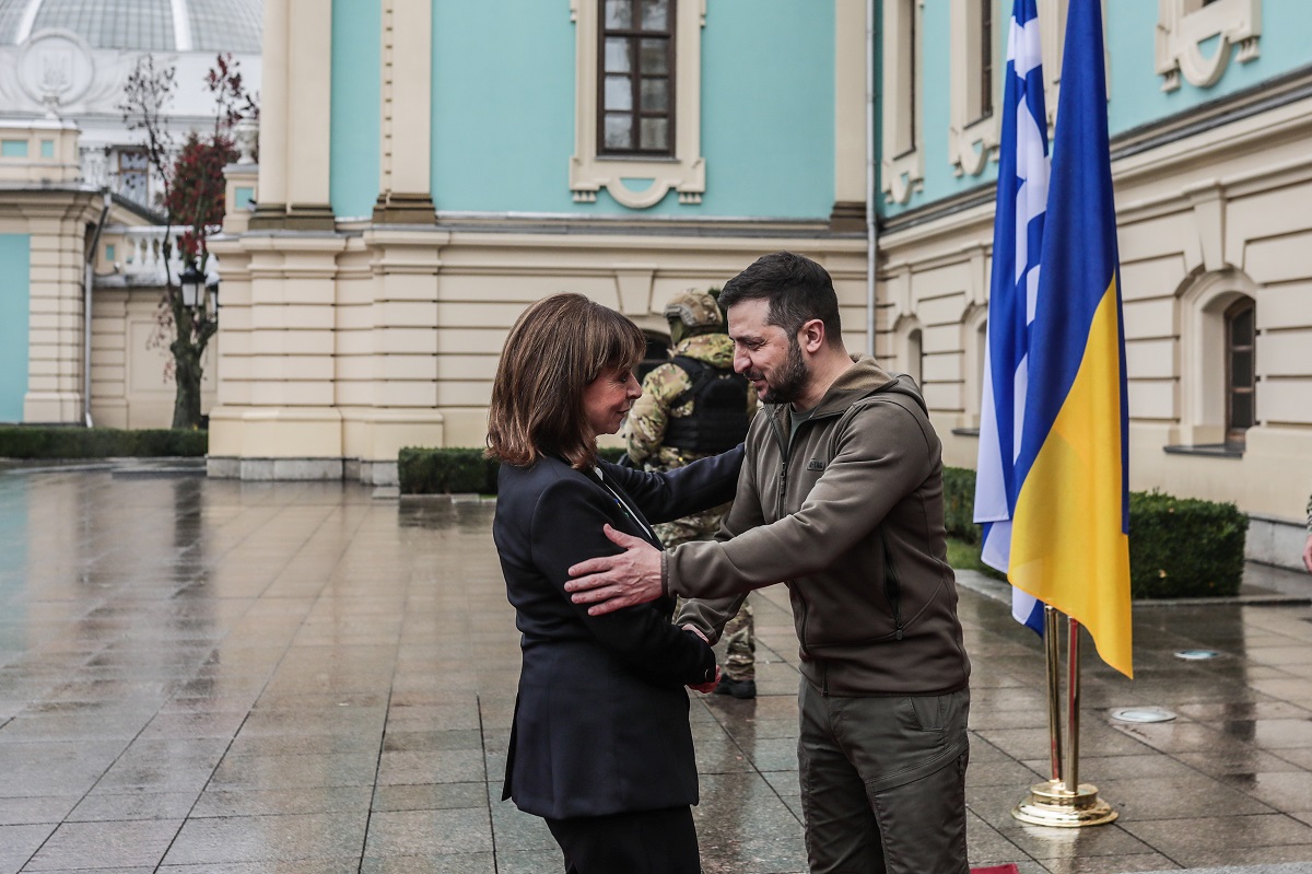 Σακελλαροπούλου: Αμέριστη η συμπαράσταση της Ελλάδας στην Ουκρανία