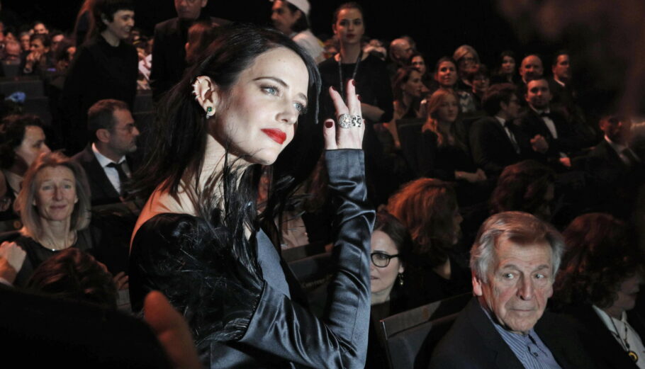 Η ηθοποιός Eva Green © EPA/YOAN VALAT