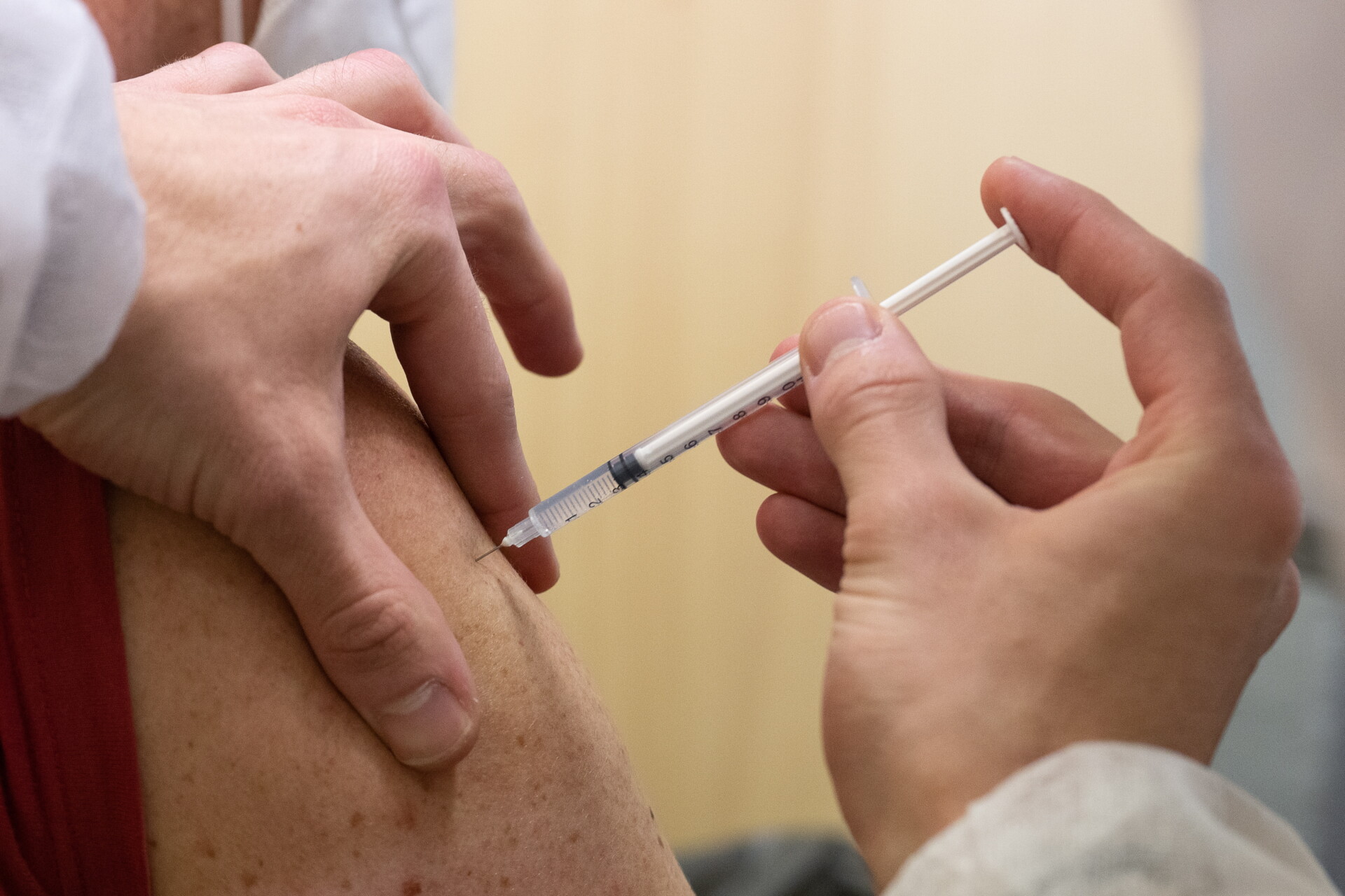 Εμβόλια © EPA/CAROLINE BLUMBERG