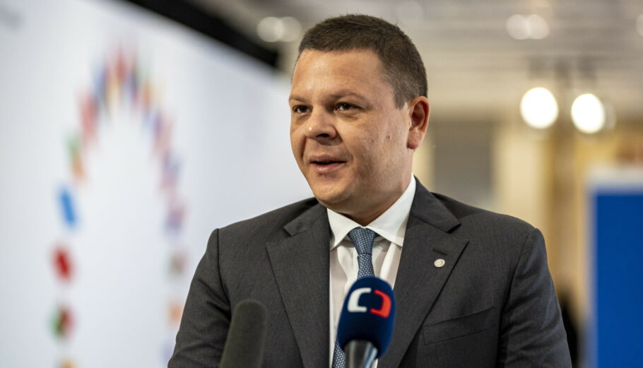 Ο υπηρεσιακός αντιπρόεδρος της κυβέρνησης και υπουργός Μεταφορών Χρίστο Αλεξίεφ © EPA/MARTIN DIVISEK