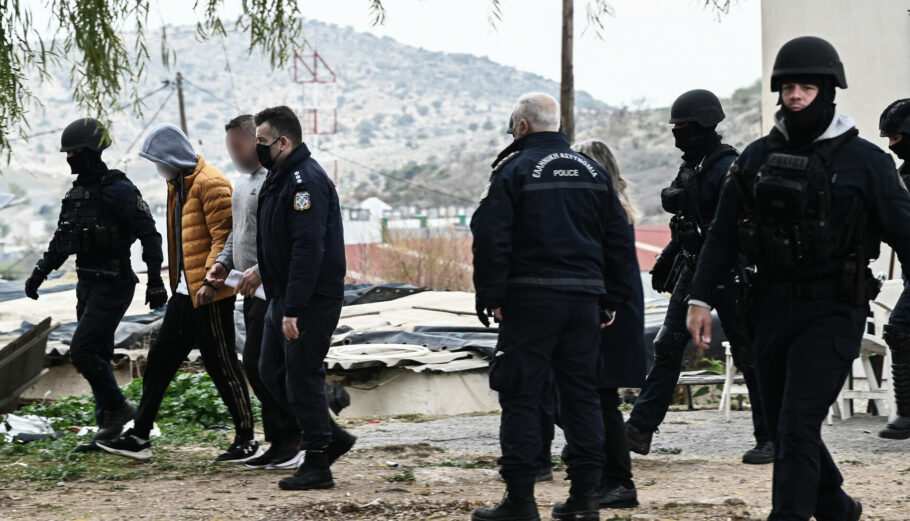 Συλλήψεις από την ΕΛΑΣ στη Δυτική Αττική © (ΜΙΧΑΛΗΣ ΚΑΡΑΓΙΑΝΝΗΣ/EUROKINISSI)
