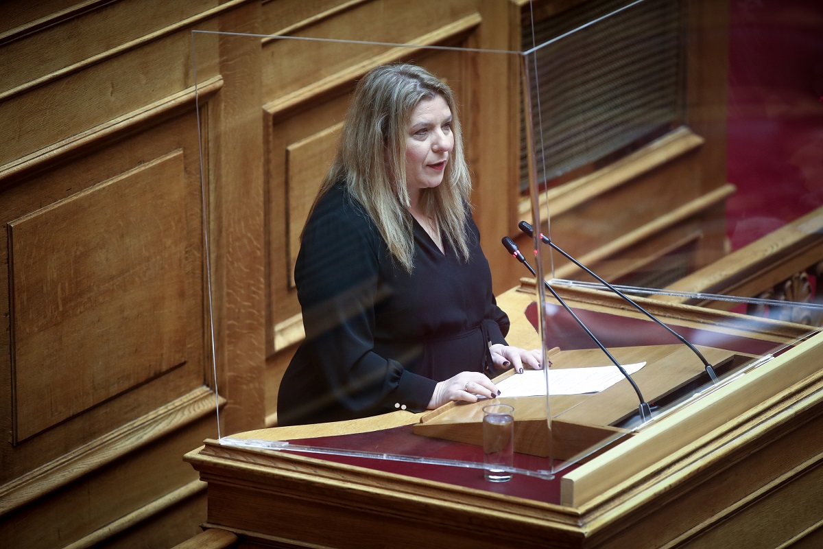 Συρεγγέλα: Διαρκής ο αγώνας των γυναικών για ίσα δικαιώματα