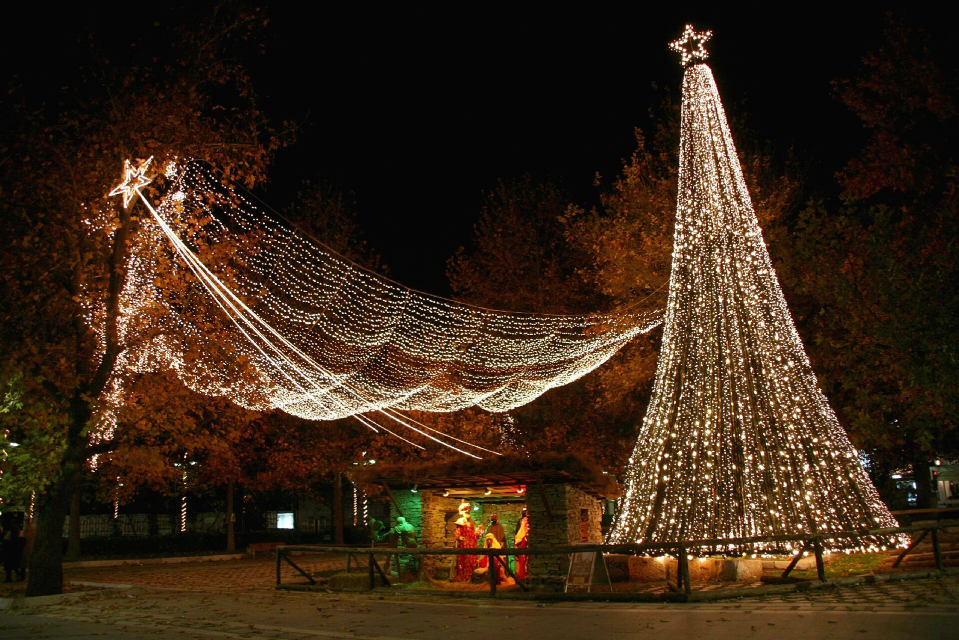 Χριστούγεννα στη Λάρισα (φωτό αρχείου) © ΑΠΕ ΜΠΕ/ΑΠΕ ΜΠΕ/ΒΑΣΙΛΙΚΗ ΠΑΣΧΑΛΗ