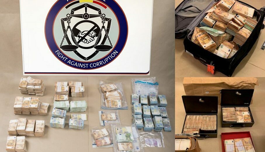 Νέες φωτογραφίες των βελγικών Αρχών για τις βαλίτσες με τα λεφτά που βρέθηκαν σε Καϊλή και Παντσέρι © twitter.com/policefederale