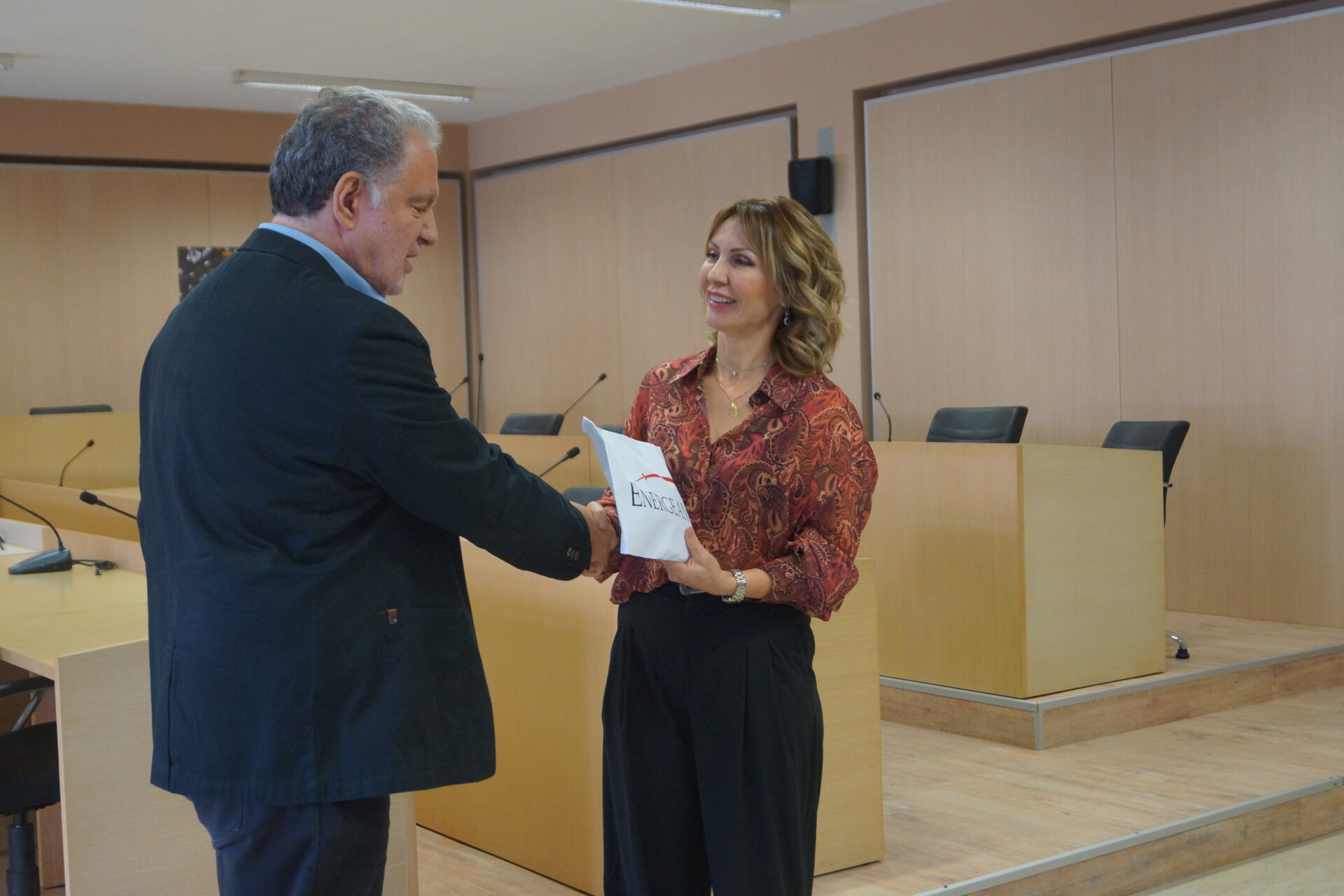 Η Energean στηρίζει στις γιορτές 152 άπορες οικογένειες