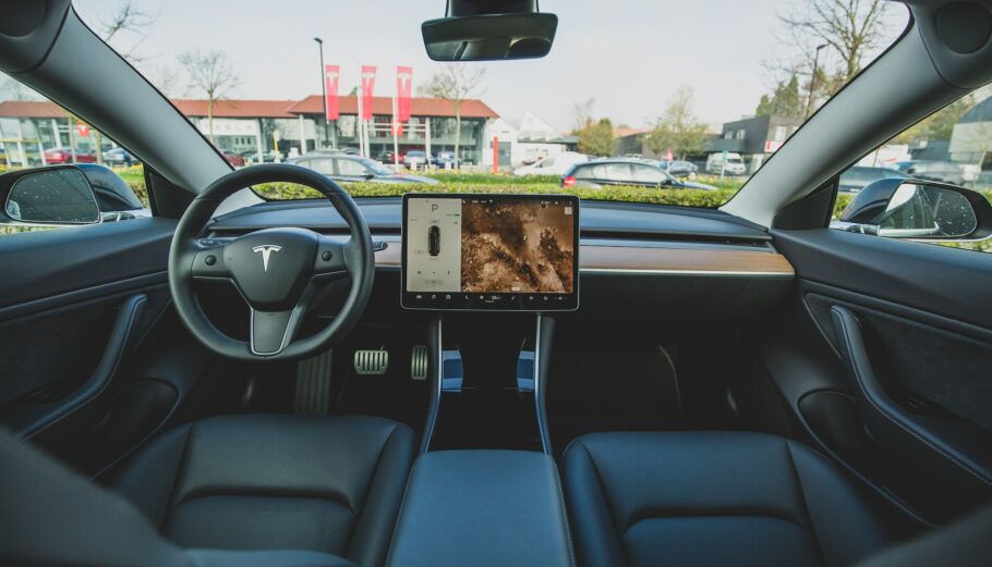 Tesla © Unsplash