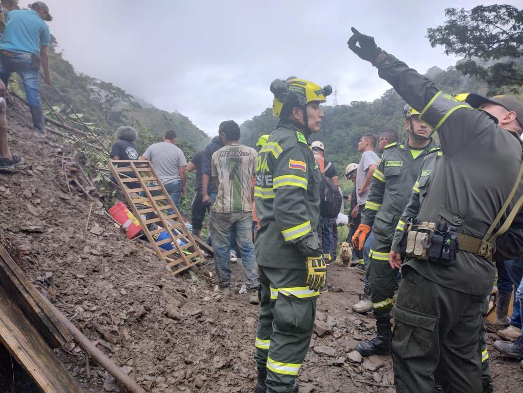 Kατολίσθηση στη βορειοδυτική Κολομβία - Επιχείρηση διάσωσης © Twitter / Vanguardia