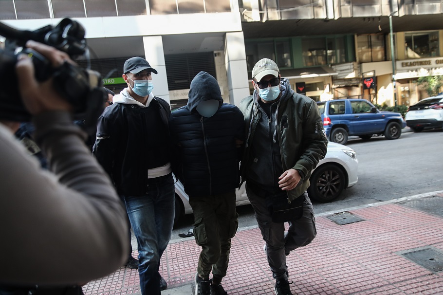 Πειραιάς: Προφυλακίστηκε ο καθ΄ομολογίαν δολοφόνος της 19χρονης