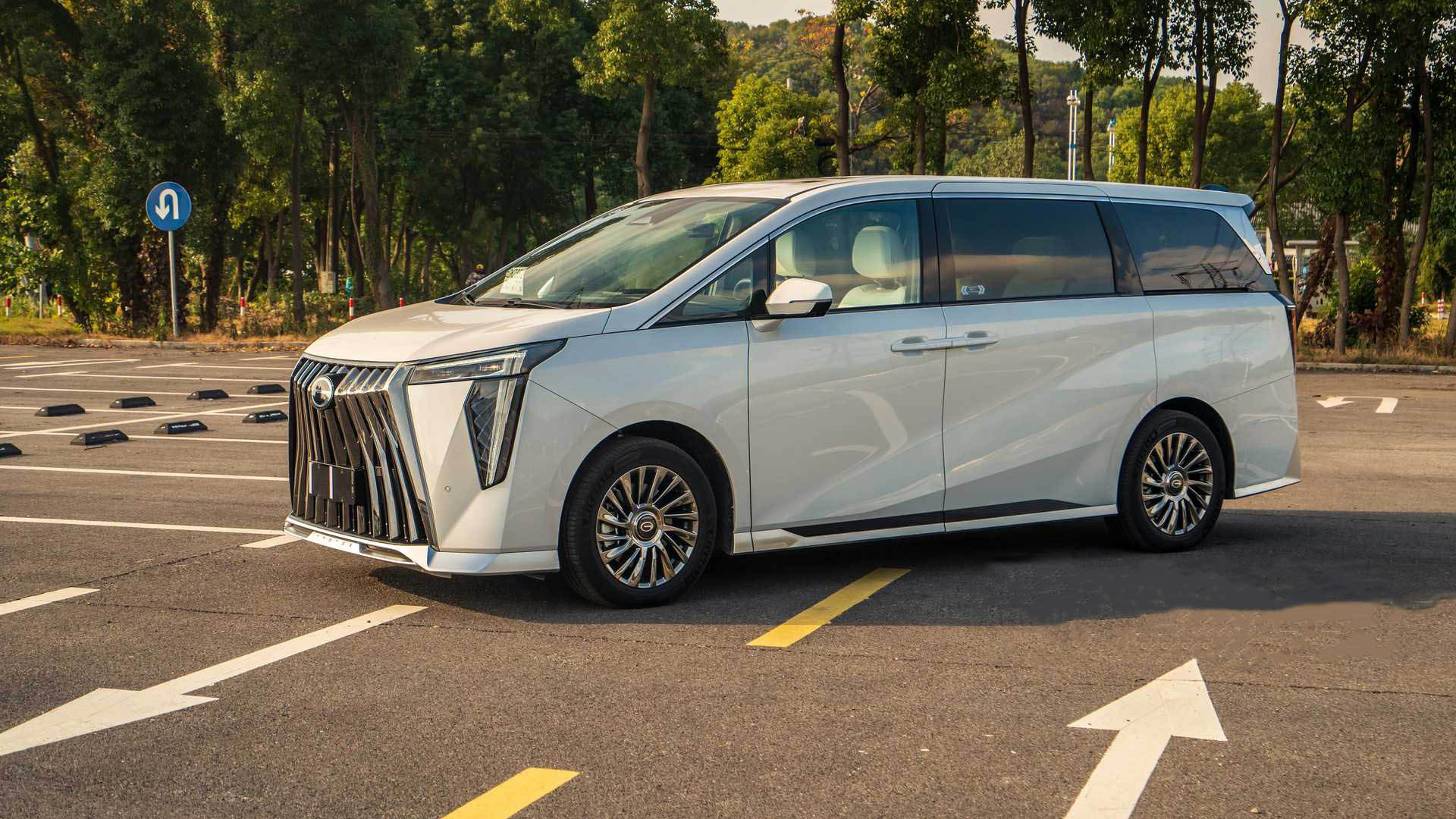 Trumpchi M8: Μinivan πολυτελείας από την Κίνα