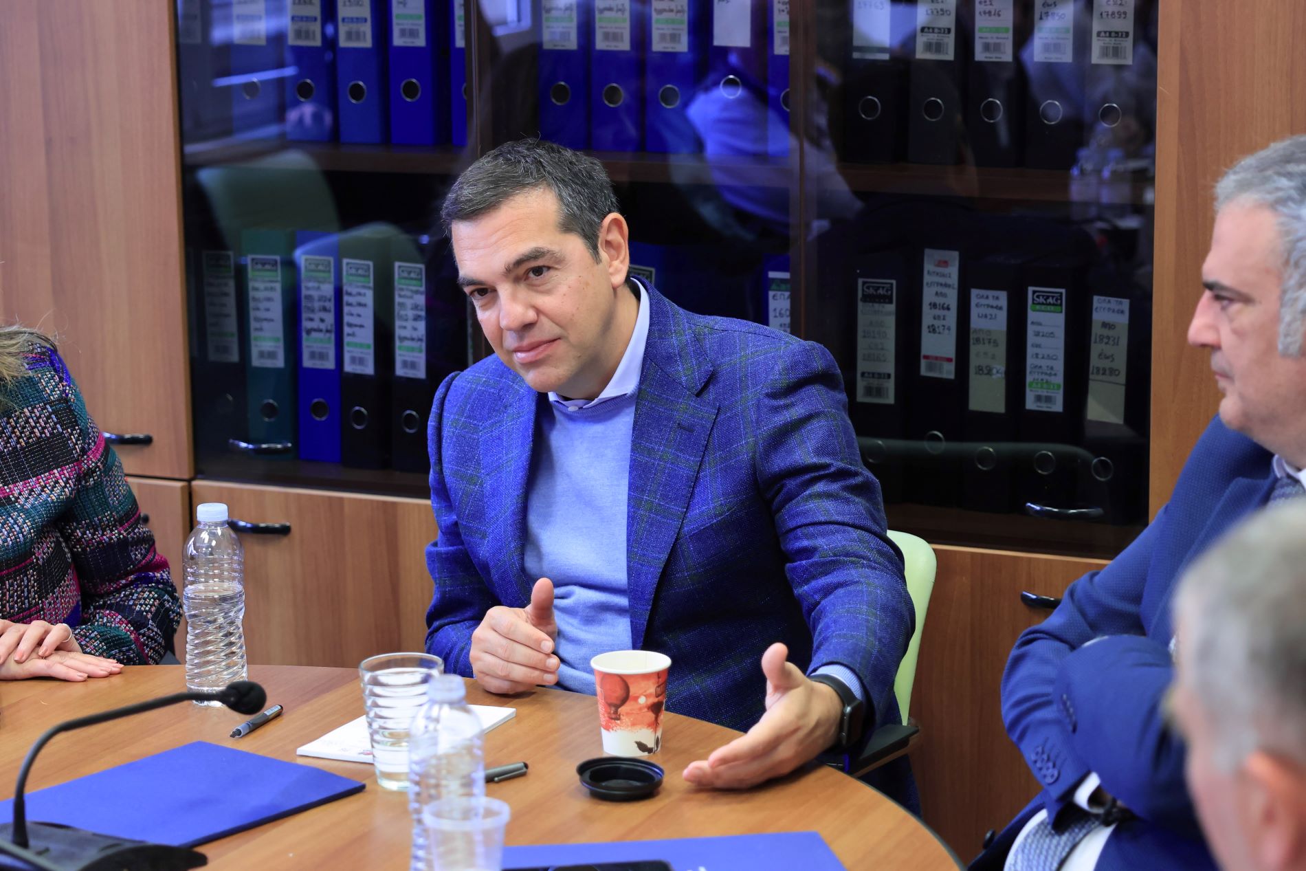 Τσίπρας: Δε μυρίζει απλά εκλογές, μυρίζει αλλαγή