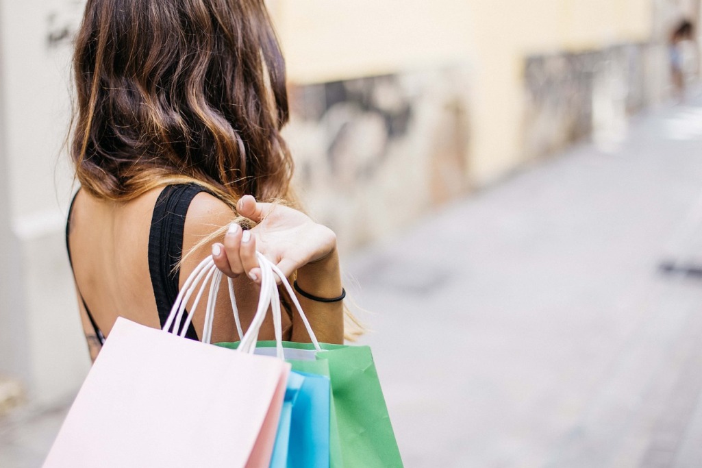 ΕΛΣΤΑΤ: Άλμα 12,8% στον τζίρο των επιχειρήσεων λιανεμπορίου