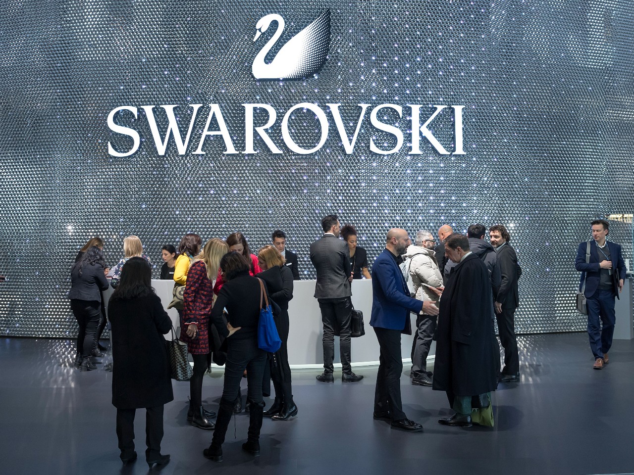 Το περίπτερο της Swarovski σε έκθεση κοσμημάτων στην Βασιλεία της Ελβετίας.