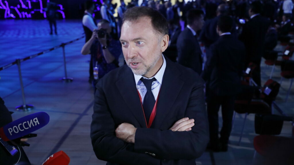 ΗΠΑ: Μπλόκο στο deal Raiffeisen με τον Ρώσο μεγιστάνα Ντεριπάσκα