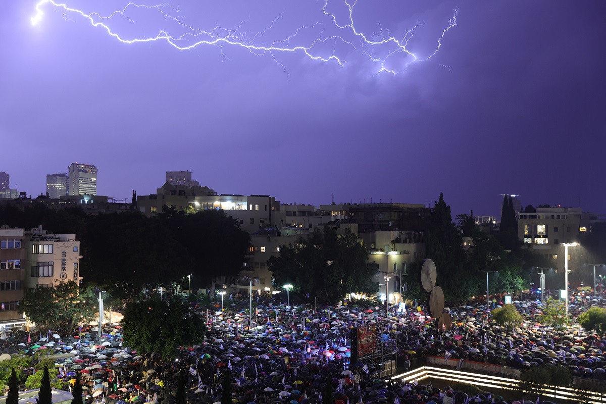 Διαδηλώσεις στο Τελ Αβίβ © EPA/ABIR SULTAN
