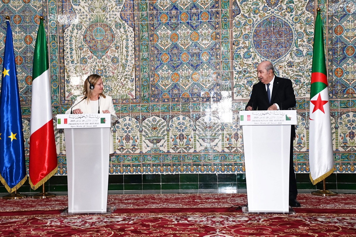 Μελόνι: Επίσκεψη στην Αλγερία με έμφαση στην ενεργειακή συνεργασία