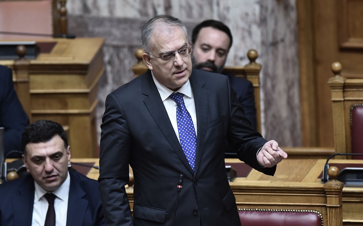 Θεοδωρικάκος: Απροσπέλαστα τα σύνορα στον Έβρο