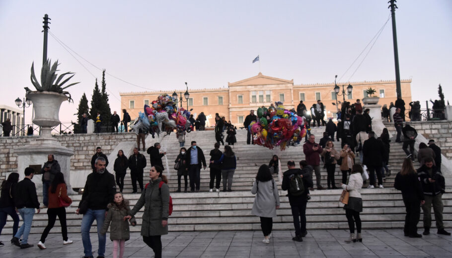 Κόσμος στην Αθήνα © ΙΝΤΙΜΕ