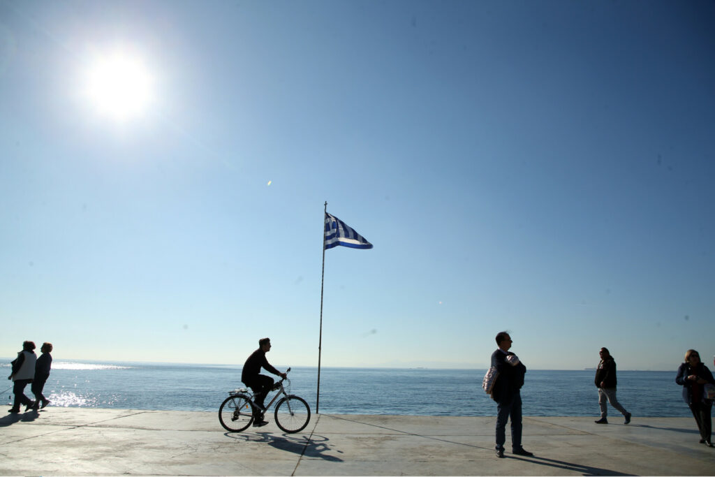 Έως και 1 βαθμό υψηλότερες θερμοκρασίες στην Ελλάδα το 2023
