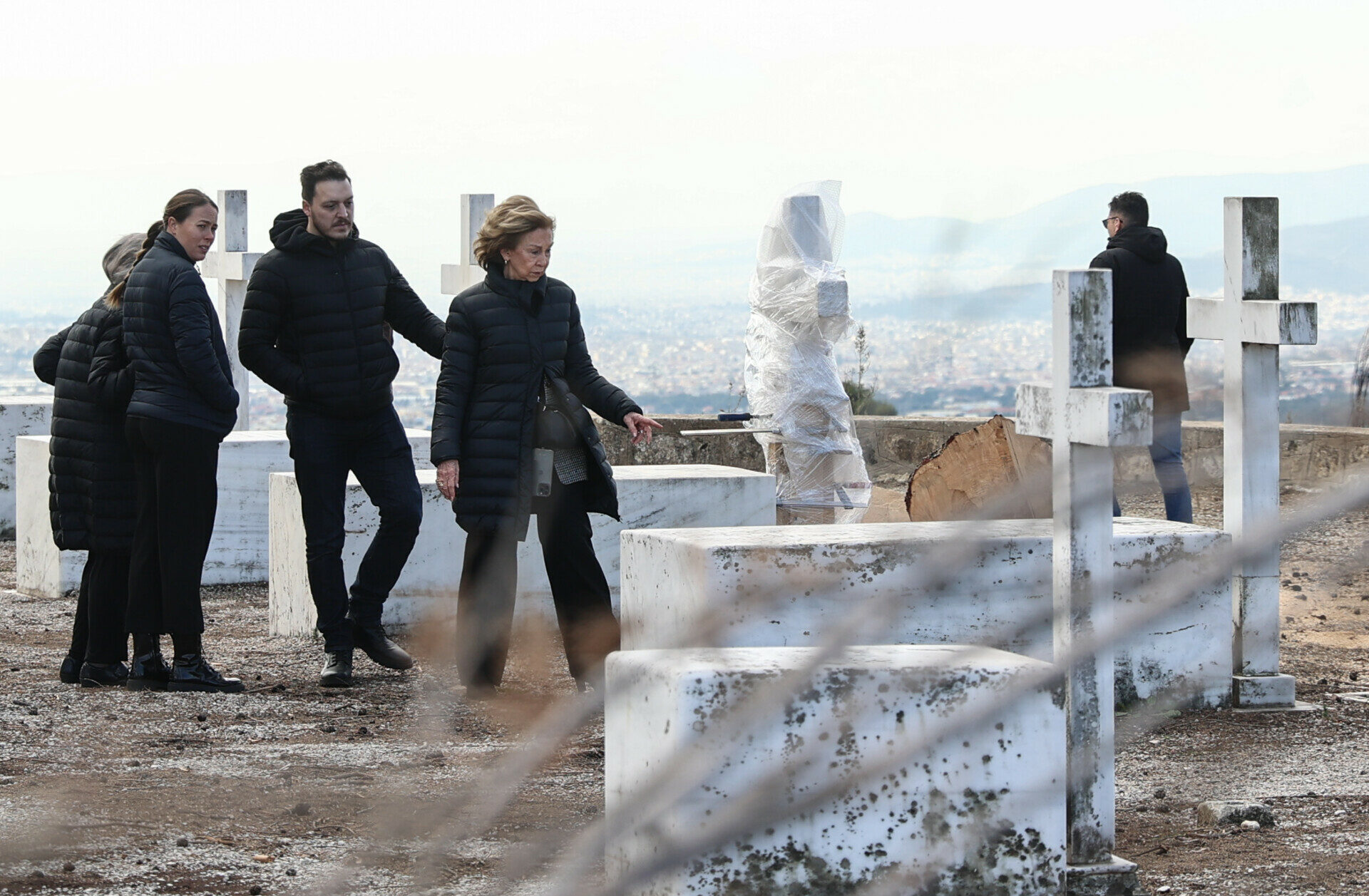 Μέλη της οικογένειας του τέως βασιλιά Κωνσταντίνου στο Τατόι © ΙΝΤΙΜΕ