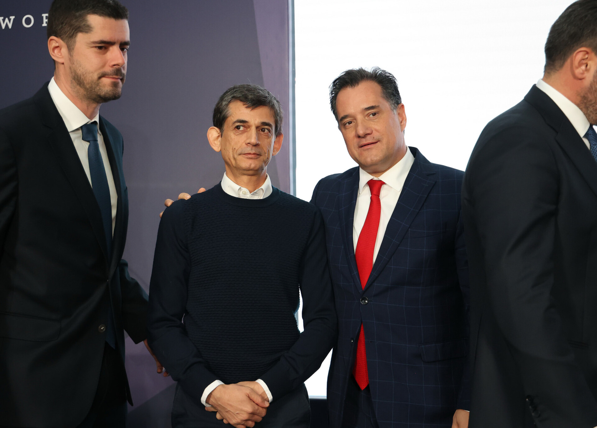 Ο υπουργός Ανάπτυξης Άδωνις Γεωργιάδης με το Νίκο Καρανίκα © (ΣΤΟΛΗΣ ΠΑΝΑΓΙΩΤΗΣ/EUROKINISSI)