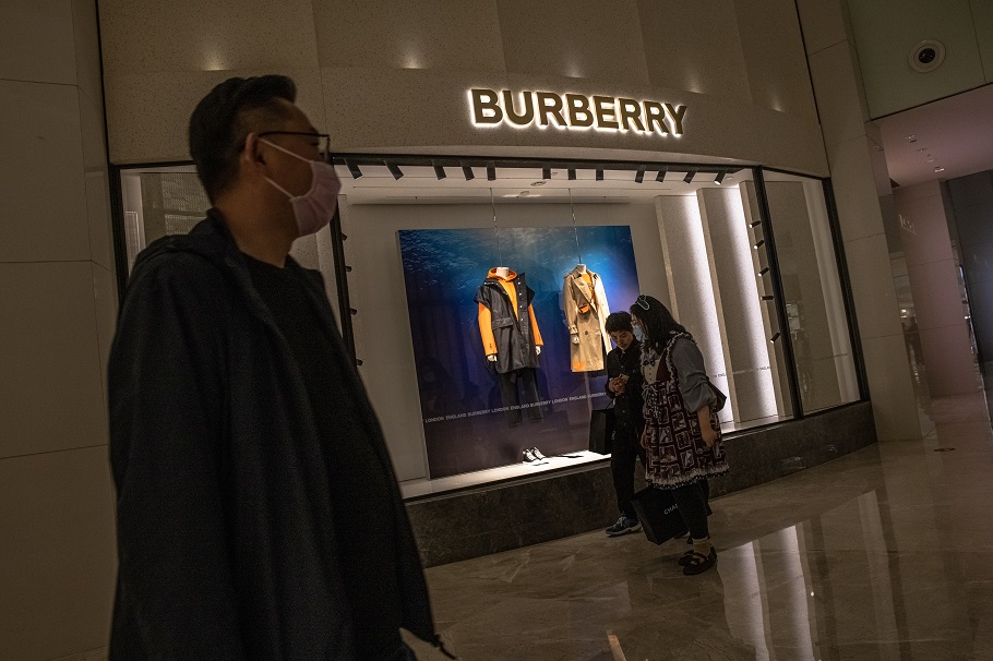 Burberry ©EPA/ROMAN PILIPEY