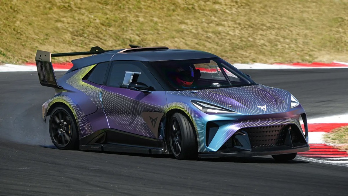 Οδηγούμε το πρωτότυπο Cupra Urban Rebel