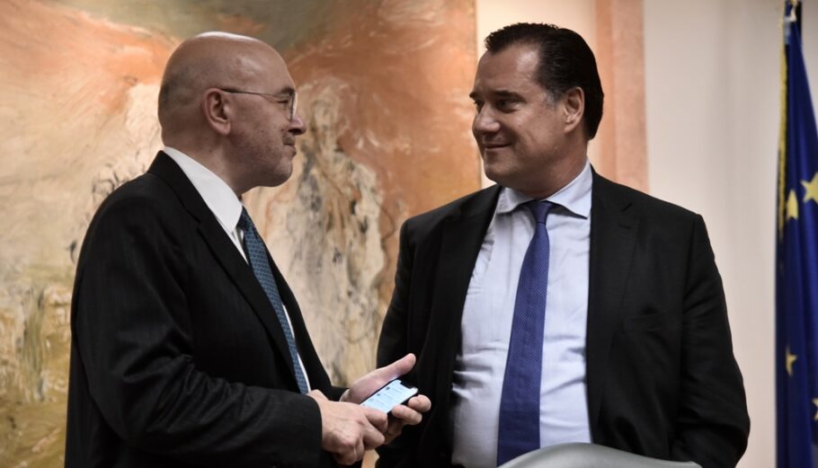 O υφυπουργός Εξωτερικών Κώστας Φραγκογιάννης με τον υπουργό Ανάπτυξης Άδωνι Γεωργιάδη @ INTIME / ΖΑΧΟΣ ΓΙΩΡΓΟΣ