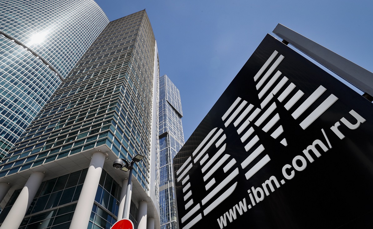 IBM © EPA/YURI KOCHETKOV