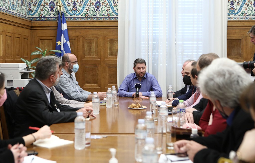 Ανδρουλάκης: Να επιλυθεί το θέμα με τα πτυχία των καλλιτεχνών