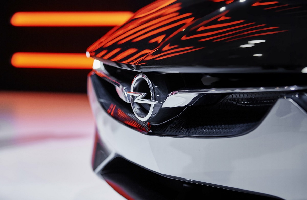 Το διαφορετικό μέλλον του Opel Insignia