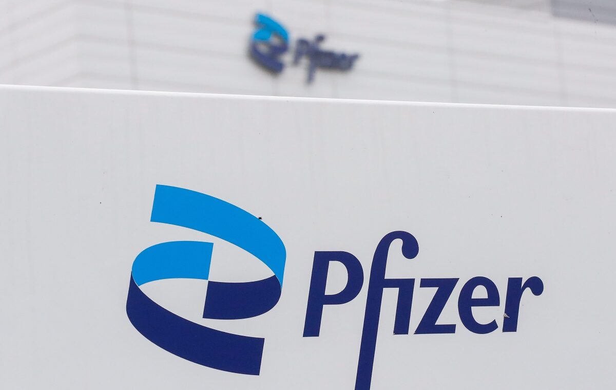 Pfizer © EPA/STEPHANIE LECOCQ