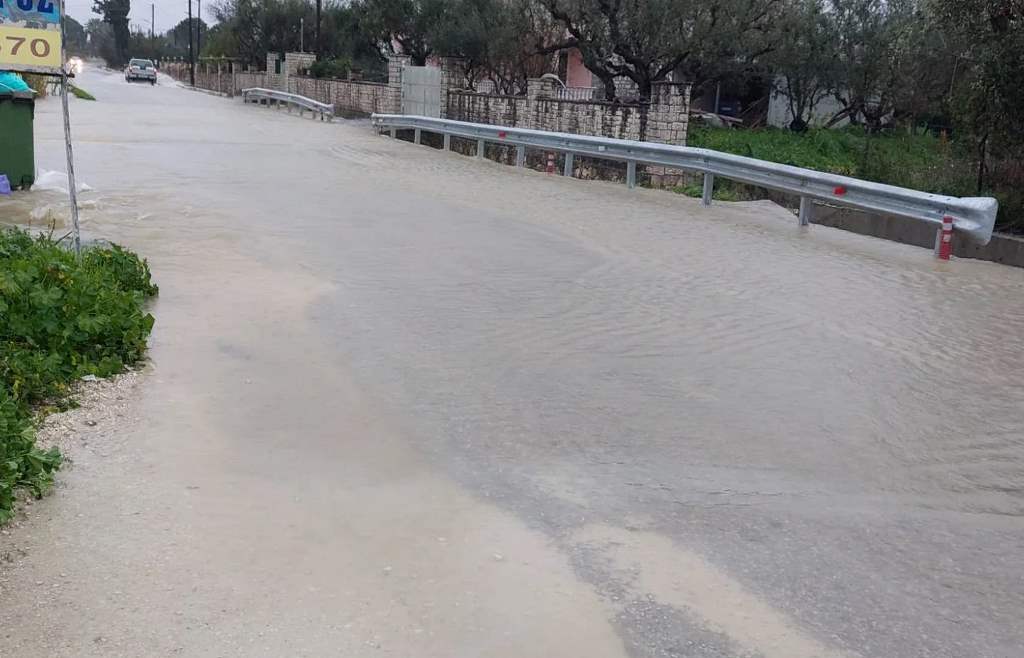 Σε κατάσταση έκτακτης ανάγκης η Ζάκυνθος – Κλειστά τα σχολεία