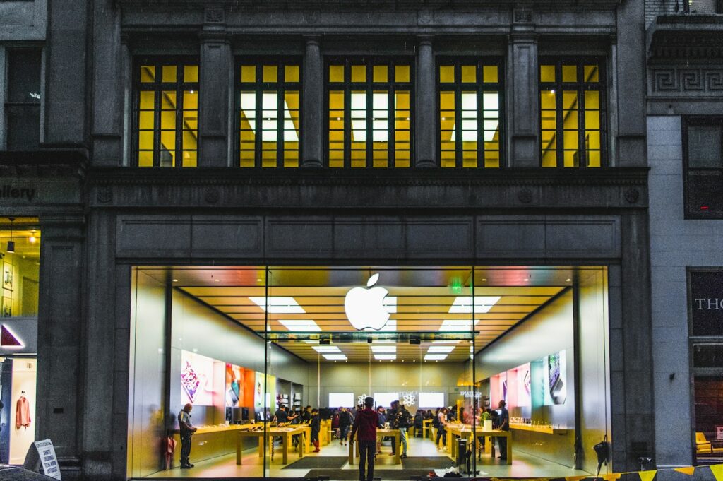 Apple: Στην Ινδία μεταφέρει μεγάλο μέρος της παραγωγής iPhone